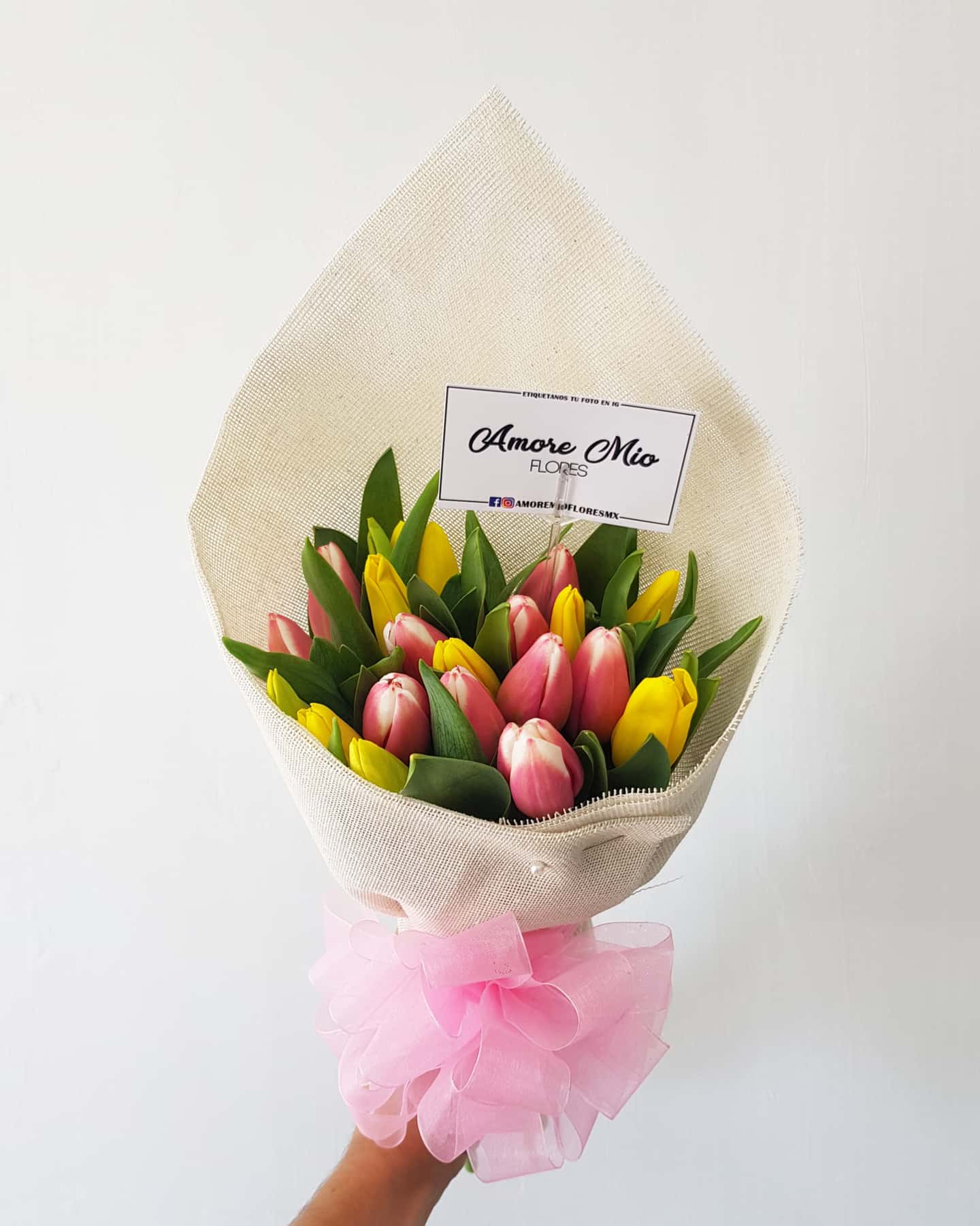 Ramo de 20 tulipanes colorido