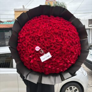Ramo de 300 rosas rojas